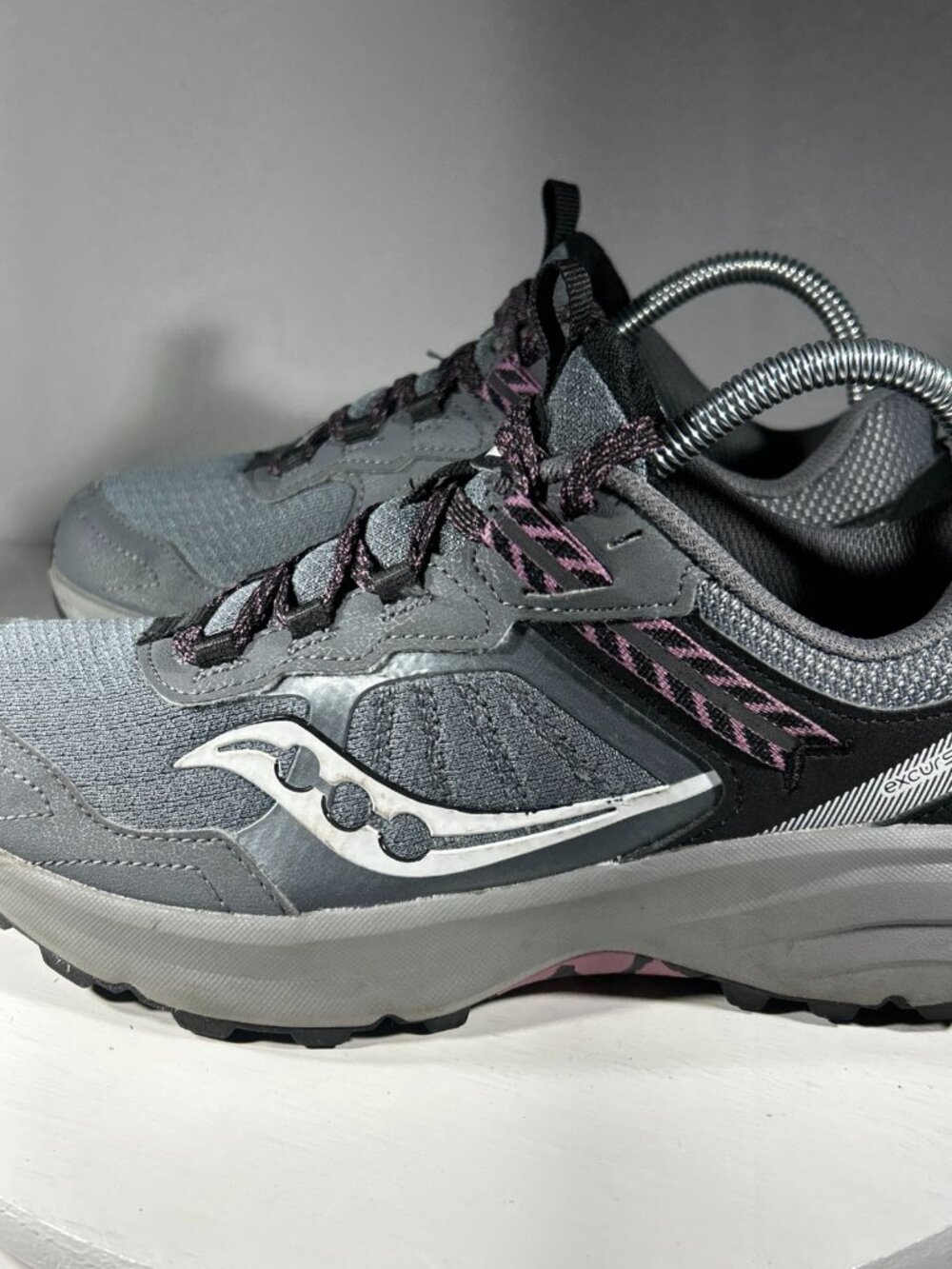 Saucony Excursion TR17 Trail Hiking Shoes Womens Size 8.5 W WIDE Gray Sneakers